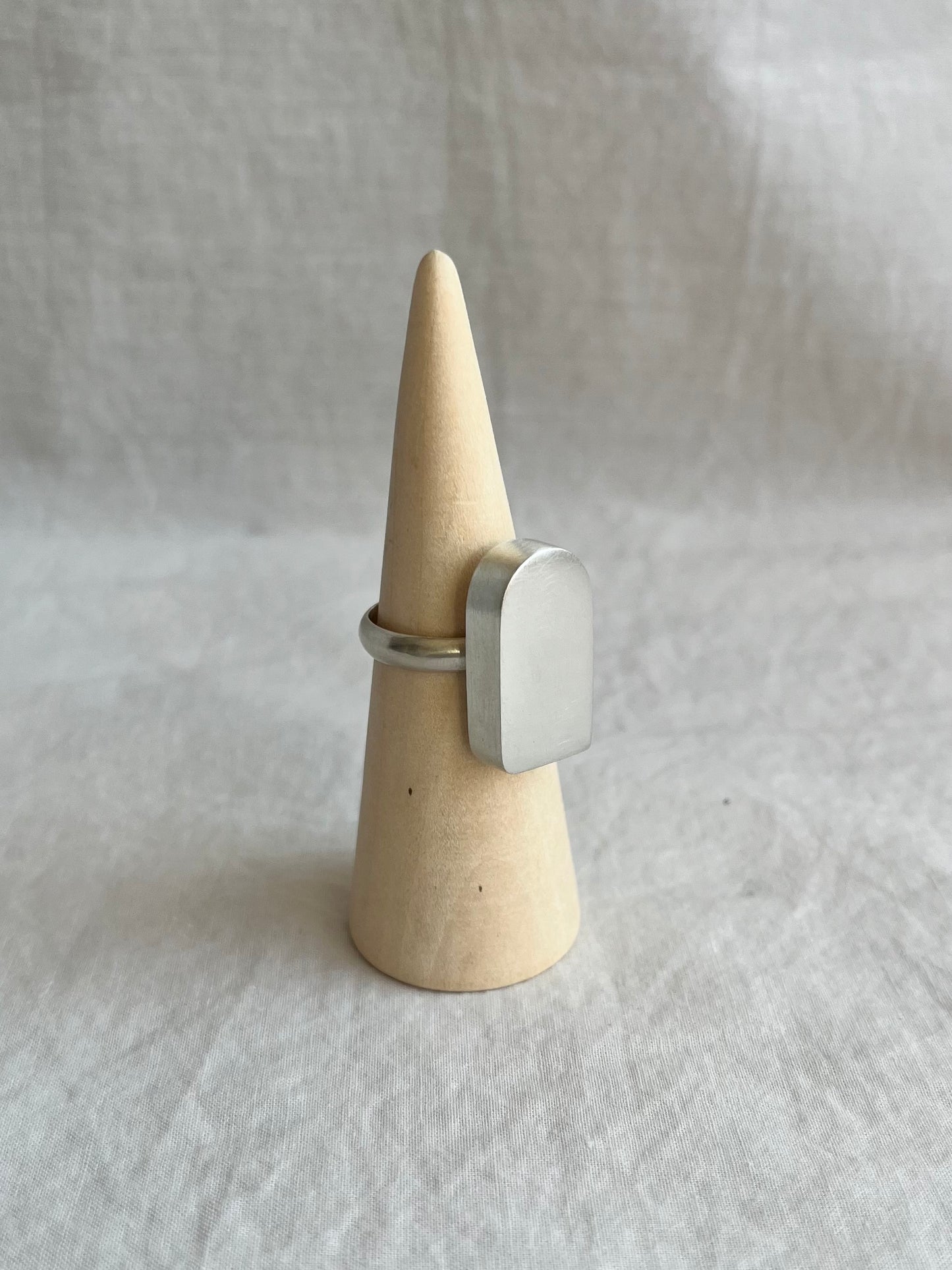 Leman Hollow Ring