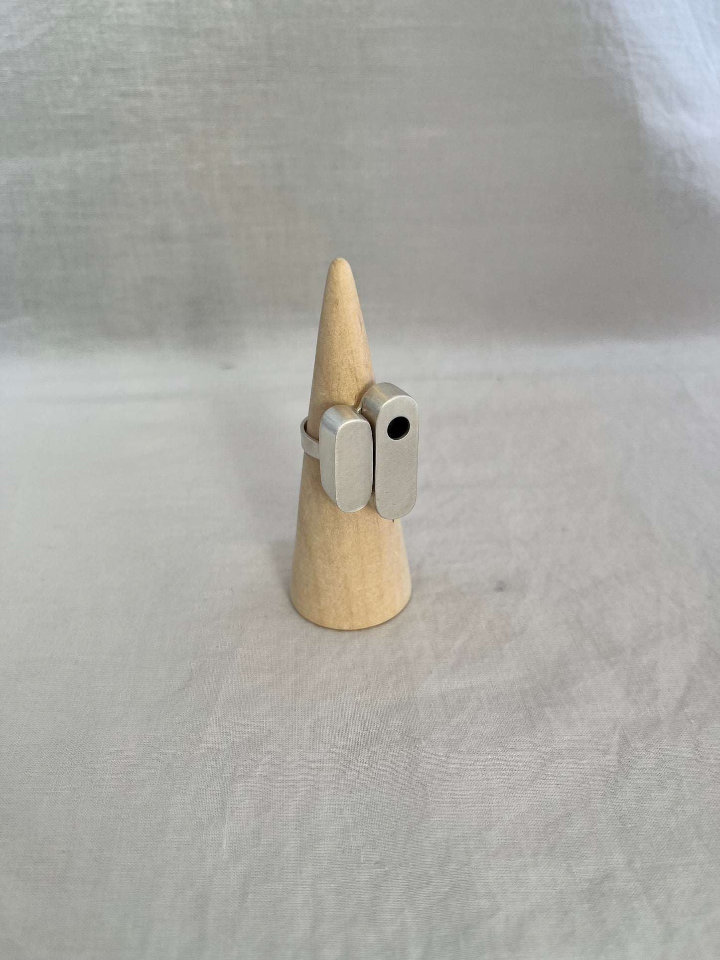 Ruca Hollow Ring
