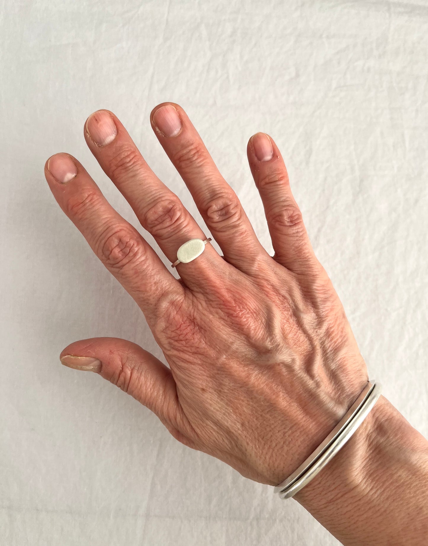 Nina Hollow Ring.